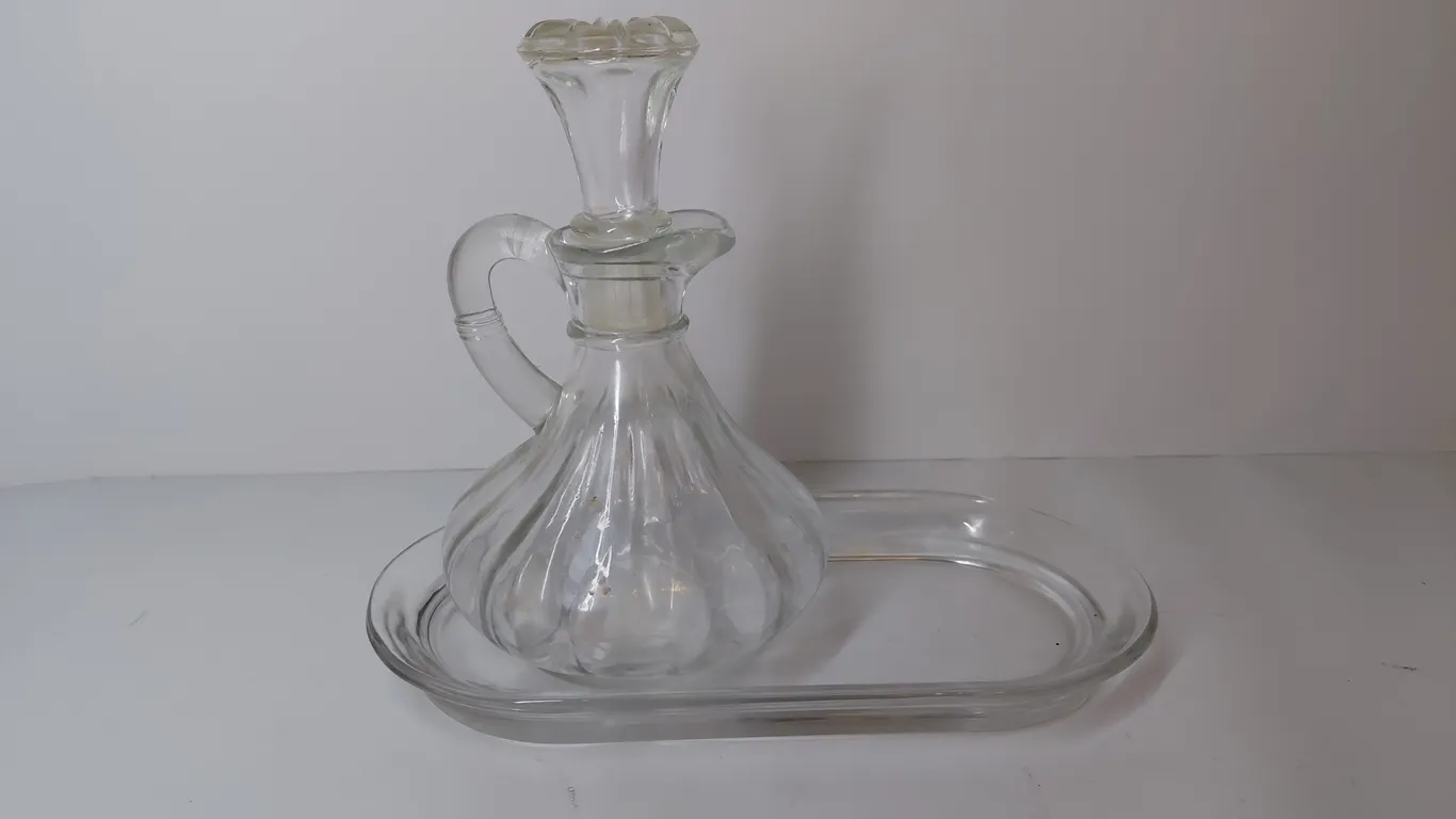 Vintage Anchor Hocking Cruet With Tray