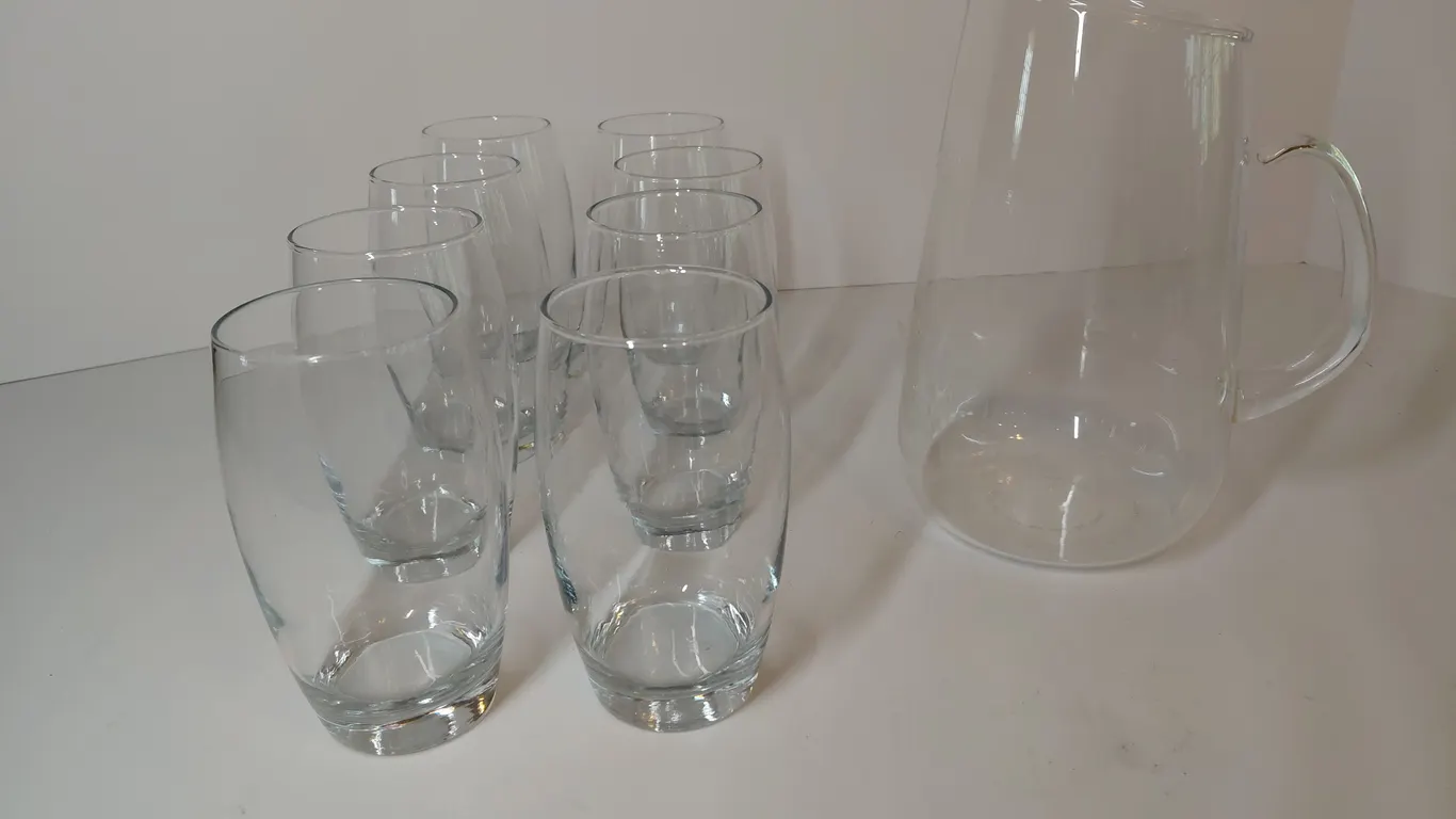 Pyrex Pitcher And Glasses