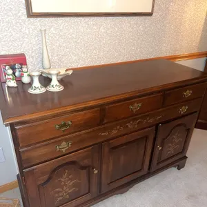 Hitchcock server/buffet