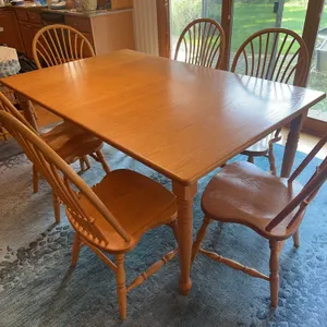 Amish made kitchen table and chairs