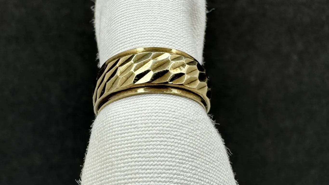 Gold Vermeil Sterling Silver Geometric Pattern Band (2 gms) Sz 8