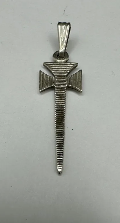 IC Sterling Silver Double Tomahawk Etched Crucifix Cross Pendant 2.5 gms