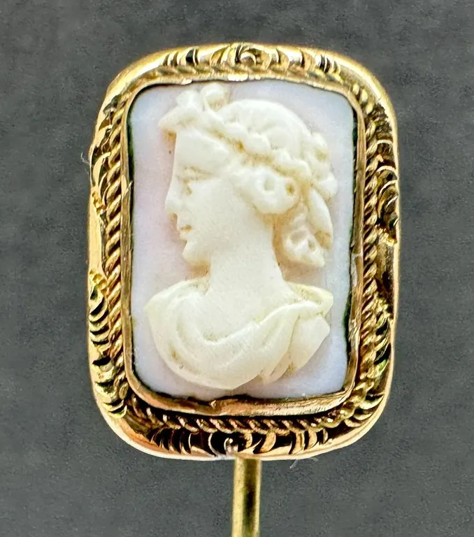 Victorian Gold Fill Shell Cameo Stick Pin 3 gms