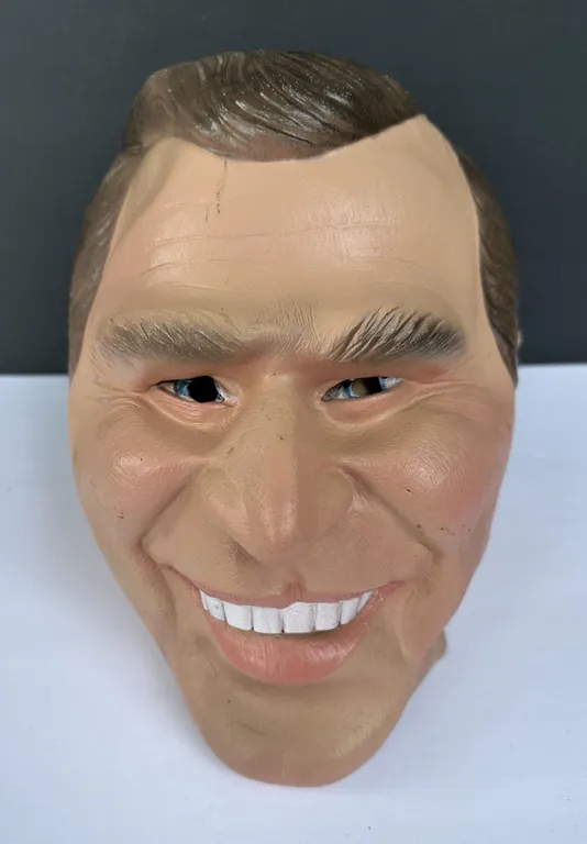 1999 Cesar George Bush Latex Vinyl Full Head Halloween Mask