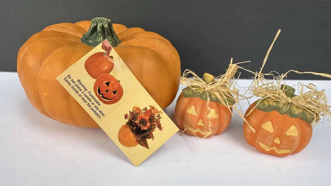 Michael's Carvable 4" T Pumpkin Unused w/ Tags & Mini Ceramic Jack-O-Lanterns