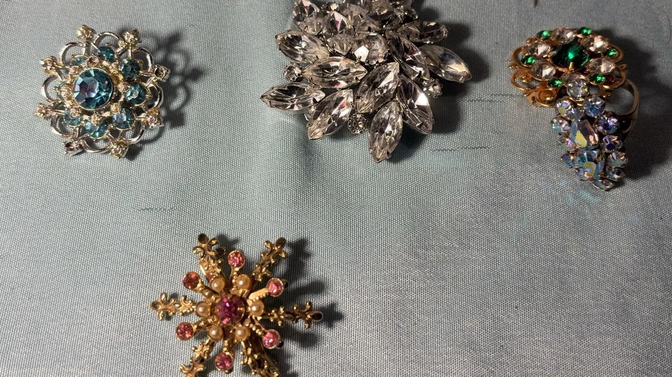 Costume Jewelry Rhinestone Pins & Aurora Borealis Rhinestone Ring