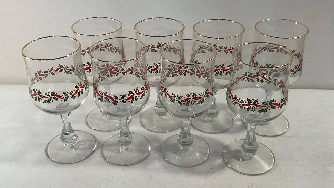 Vintage Libbey Arby’s Christmas Holly & Ribbon Goblets – 8 Pieces