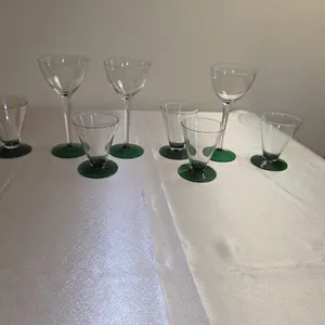 8 pcs Green footed stemware