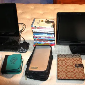 Toshiba LCD TV/DVD Combos, DVDs, CDs, Cases, and Accessories