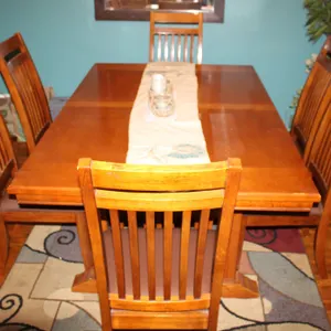 Oak Dining Table with Leaf and Six Chairs