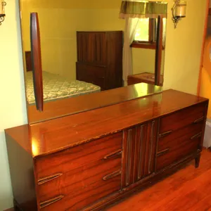 Wood Dressers with Mirror and Cabinet