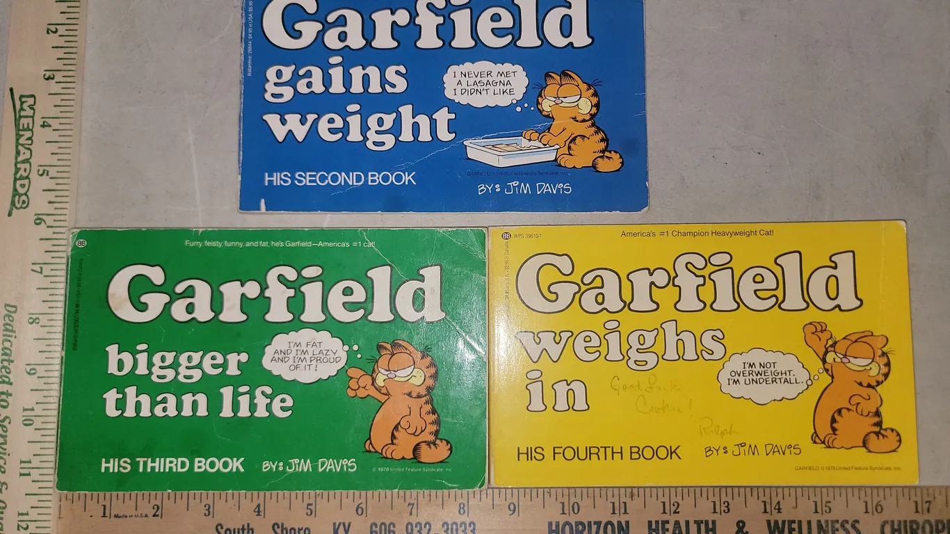 1981/82 Jim Davis Comic Books-#2Garfield Gains Weight, #3 Garfield Bigger Than Life, & #4 Garfield W