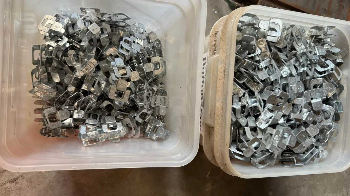 Plywood Clips
