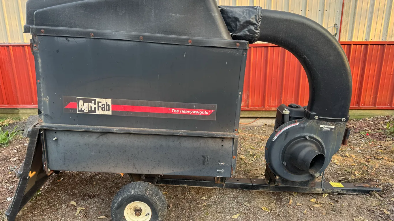 Lawn vacuum