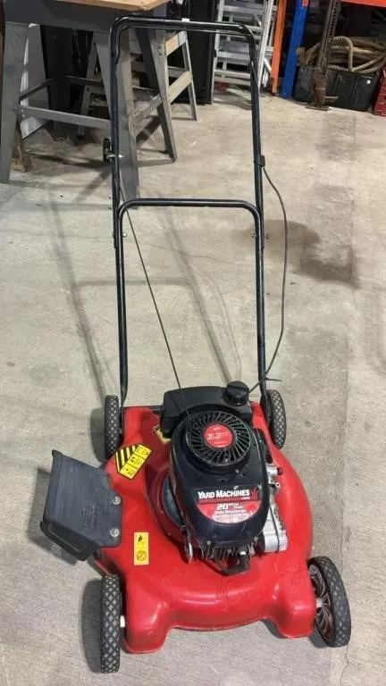 Yard Machines 20� Lawnmower. Working
