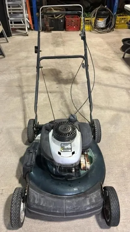 Mastercraft 3 in 1 Lawnmower. Loose & Turns Over.