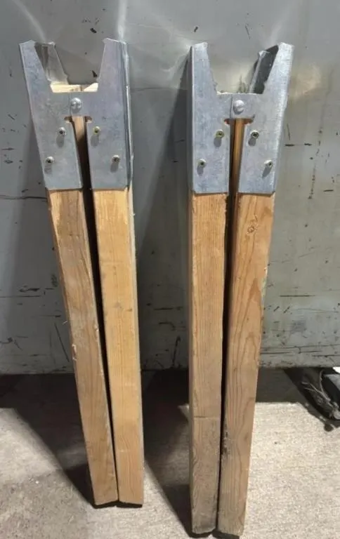 Sawhorse Legs.