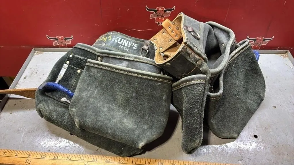 Kuny�s Leather Toolbelt.
