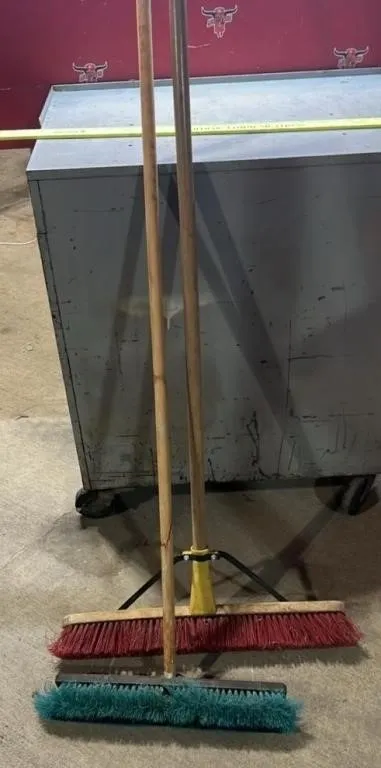 2 Push Brooms