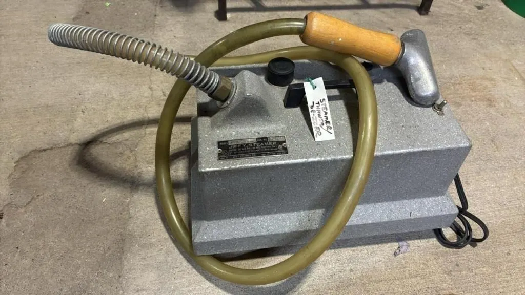 Vintage Jiffy Steamer.