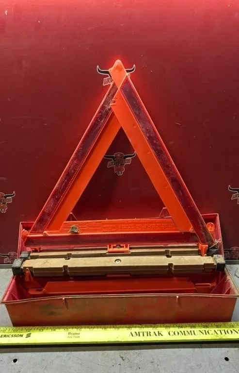 2 Reflective Road Flares