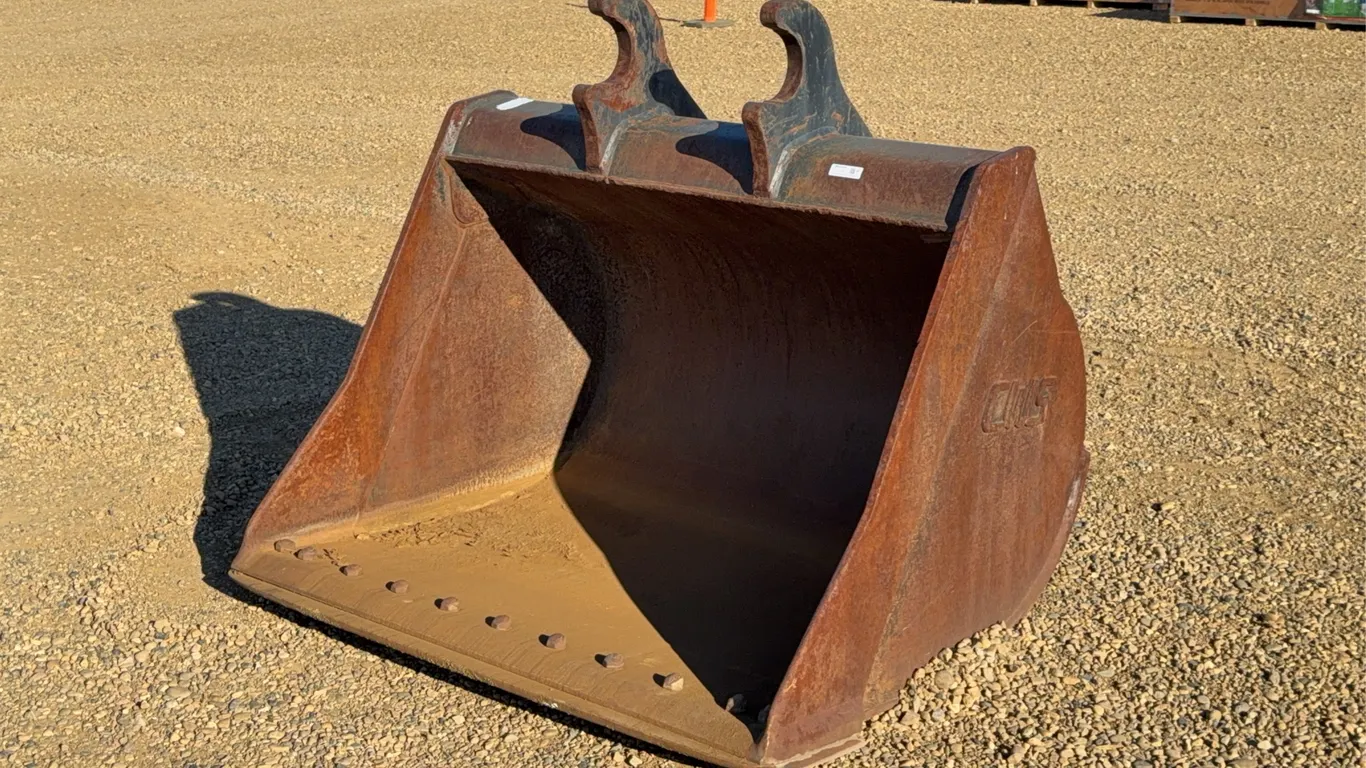 CWS 56 IN. Excavator Q/C Clean Out Bucket