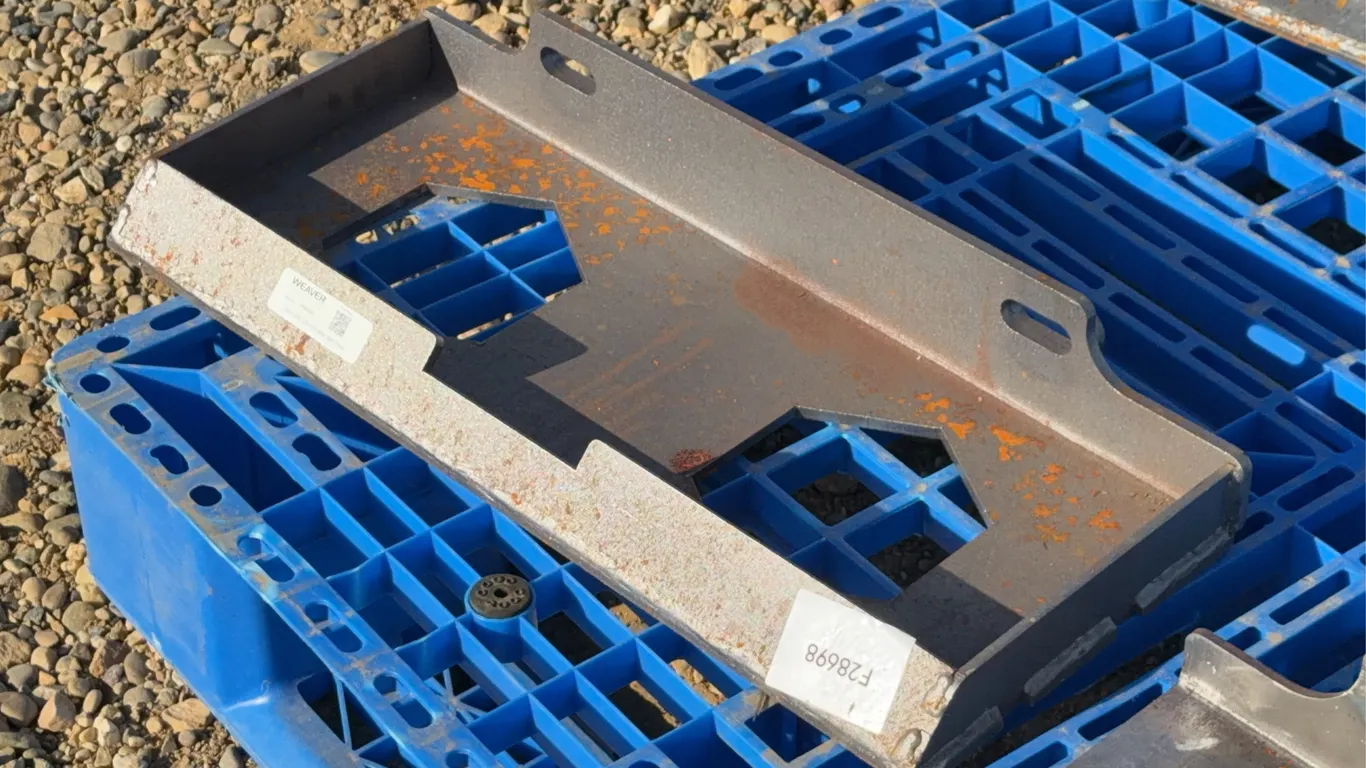 2026 GIYI GIYI-S10 Mini Skid Steer Mounting Plate