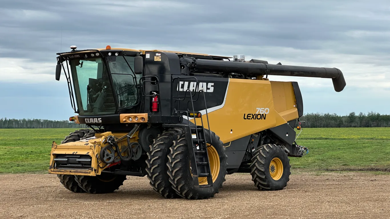 2011 Claas 760 Combine Harvester