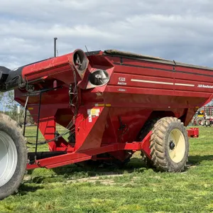 J&M 1326 Grain Storm Grain Cart