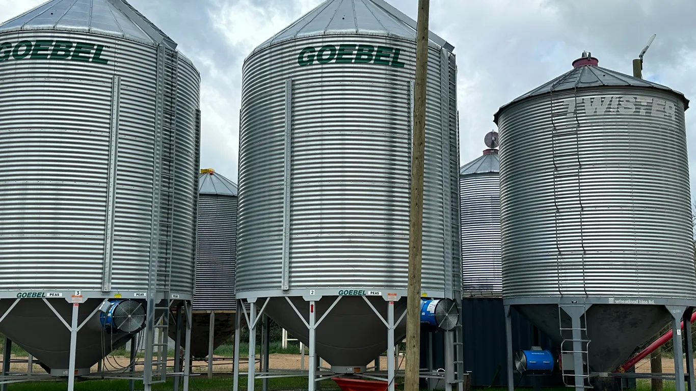 Goebel 8RP18-37-18 5 Ring Hopper Bottom Grain Bin