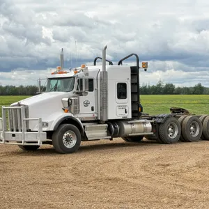 2015 Kenworth T800 Tri/A Sleeper Truck Tractor