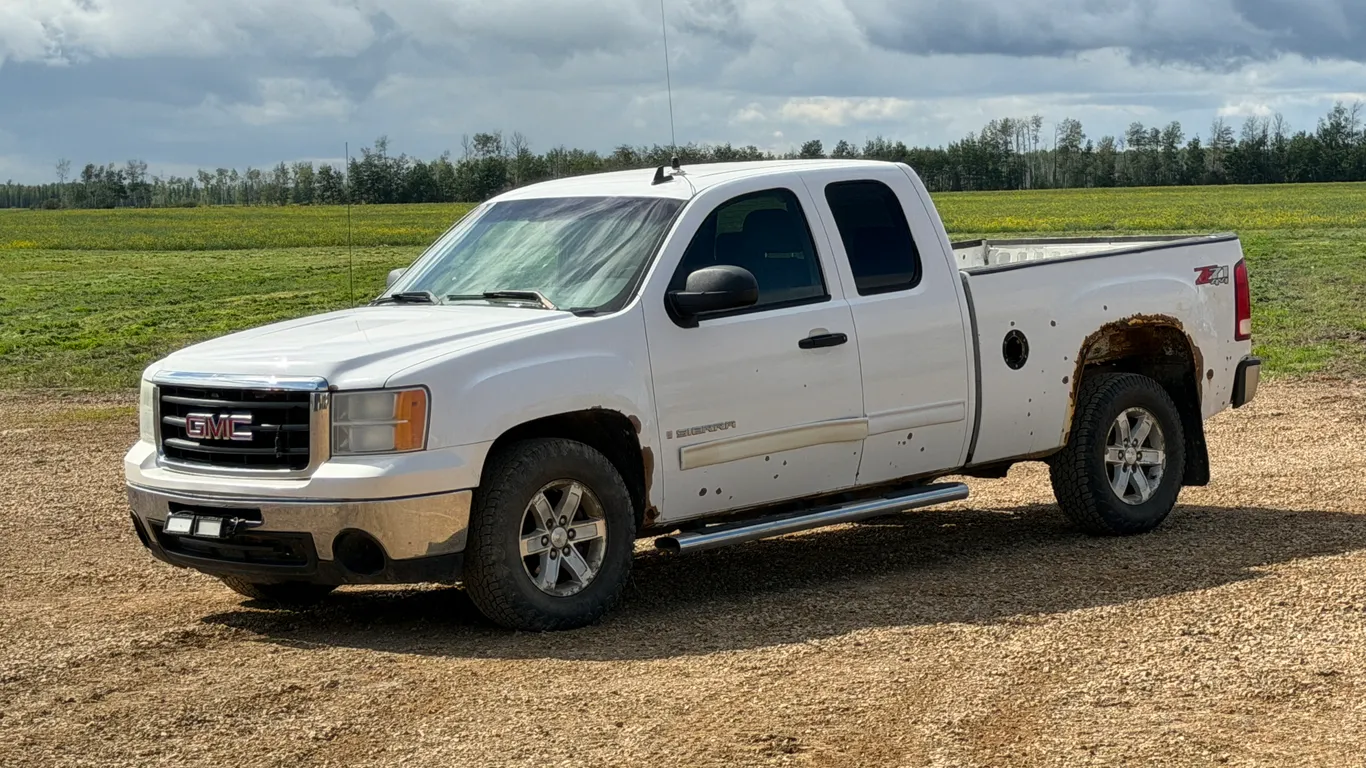 2008 GMC Sierra 1500 4WD SLE2 4dr Extended Cab 6.5 ft. SB