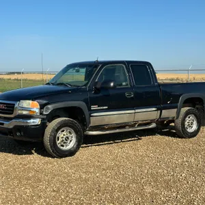 2005 GMC Sierra 2500HD Extended Cab Pickup