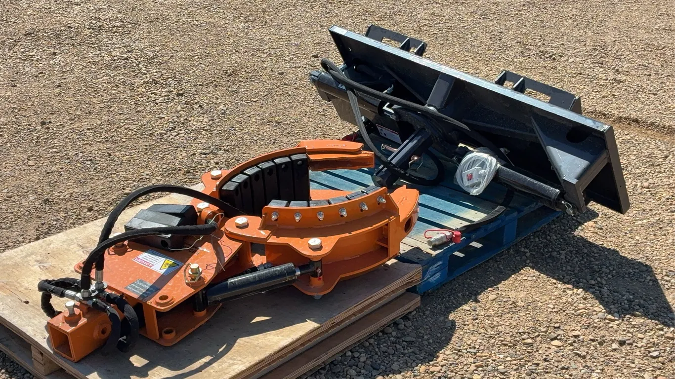 Landhonor Hydraulic Skid Steer Rotating Grapple Unused