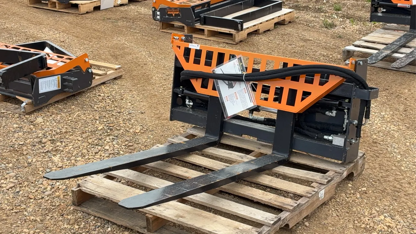 2026 Landhonor 48 IN. Hydraulic Skid Steer Pallet Forks Unused