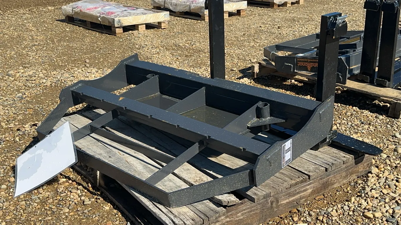 2026 Landhonor 36 IN. Mini Skid Steer Pallet Forks and Frame Unused