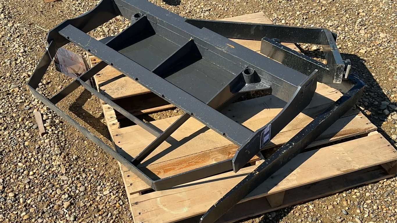 2026 Landhonor 36 IN. Mini Skid Steer Pallet Forks and Frame Unused