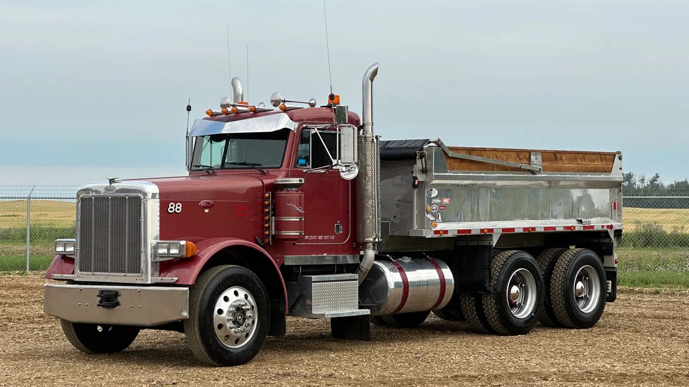 1988 Peterbilt 379 T/A Dump Truck
