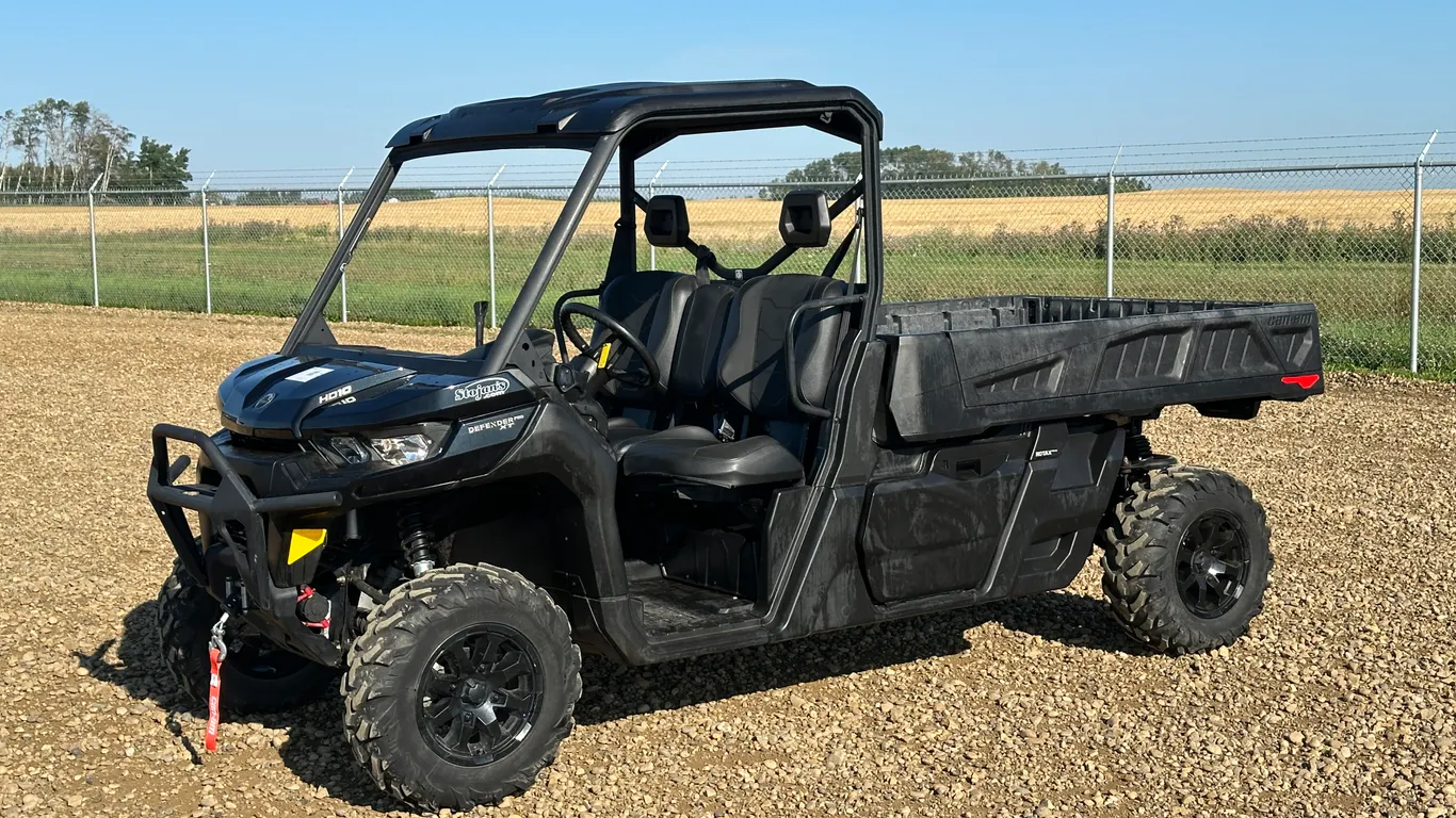 2023 Can-Am Defender PRO XT Side By Side