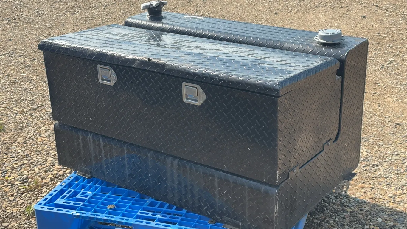 300L Slip Tank / Tool Box