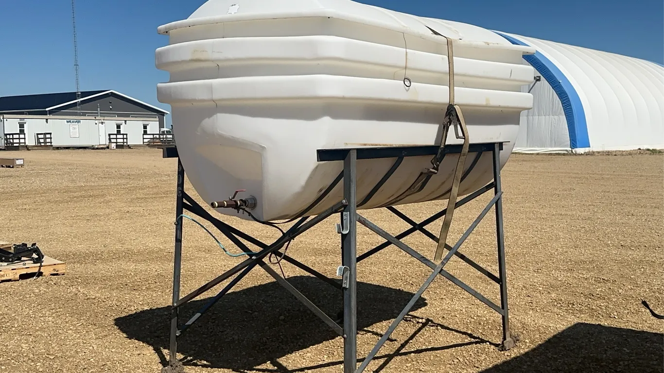 Storage Tank w/ Tank Stand