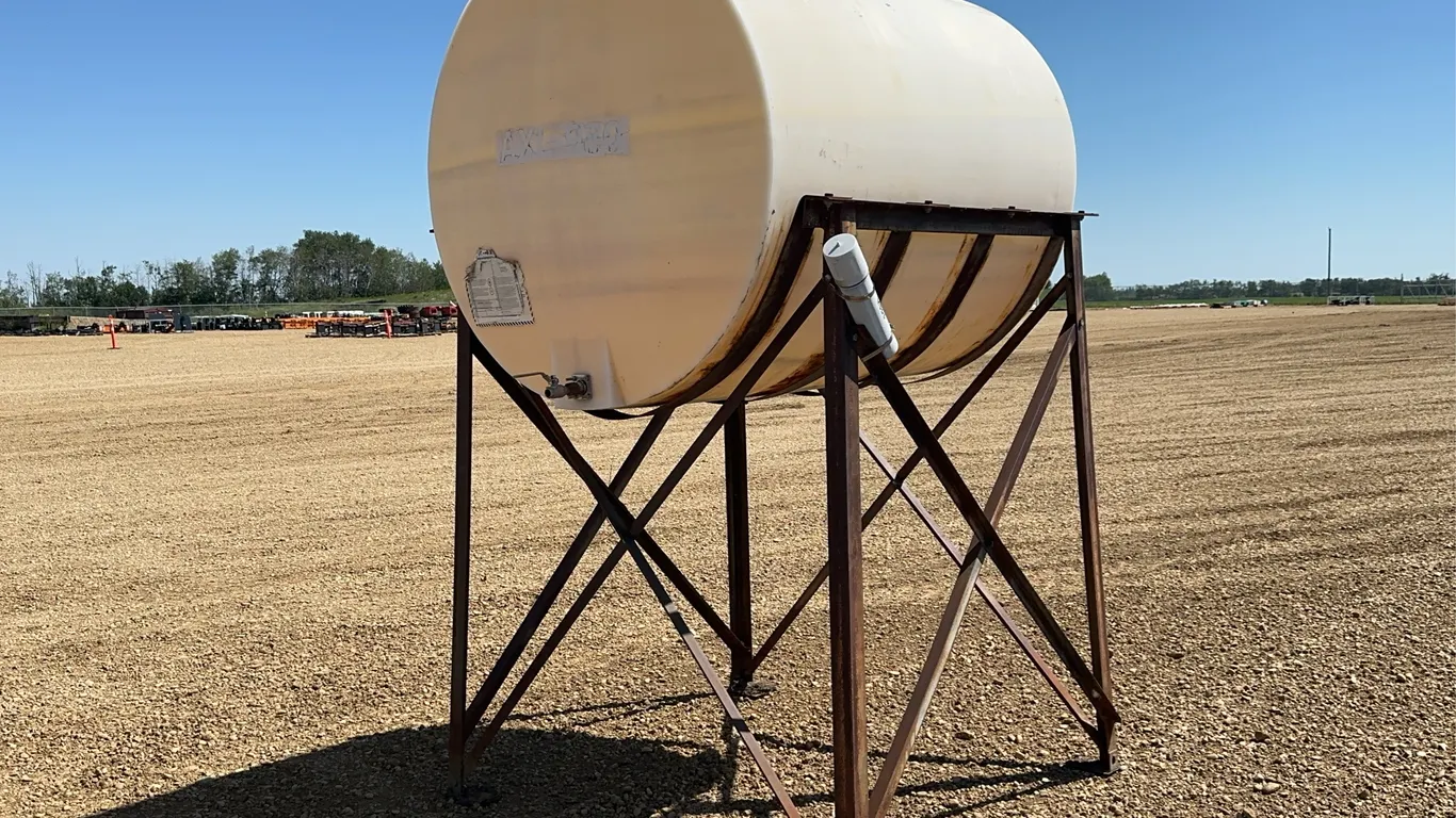 Storage Tank w/ Tank Stand