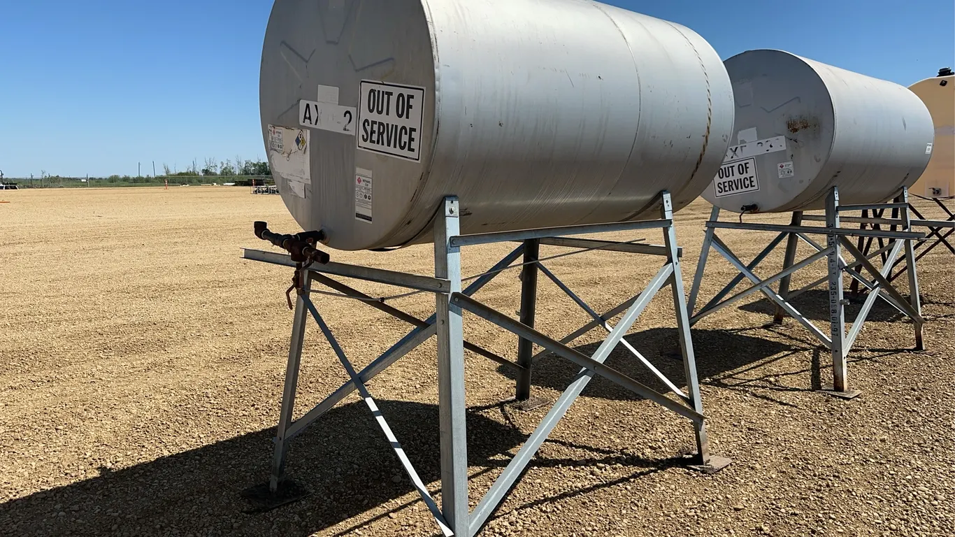 WESTEEL Storage Tank w/ Tank Stand