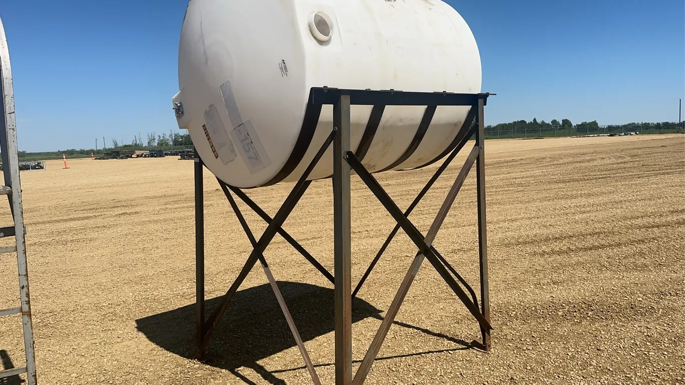 Storage Tank w/ Tank Stand
