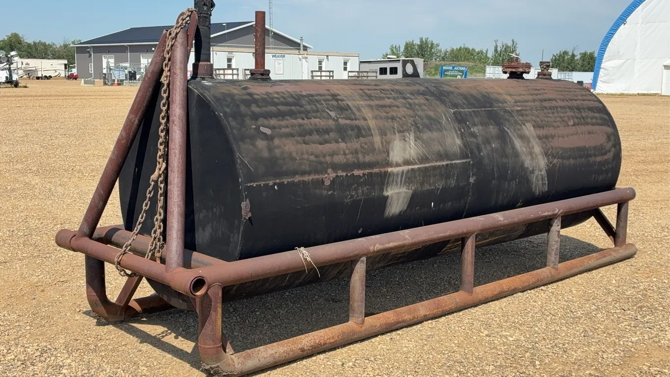 5000 L Westeel Tank w/ Skid