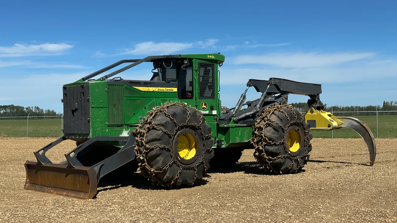 2017 John Deere 948L 4X4 Grapple Skidder