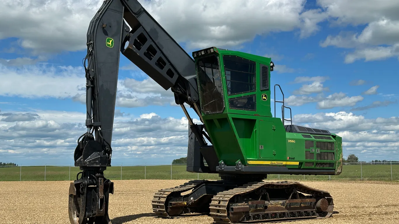 2017 John Deere 3156G Short Wood Log Loader