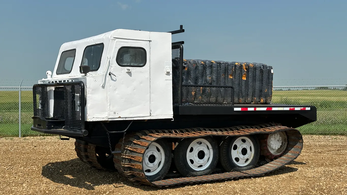 Nodwell RN75 Water Hauler Tracked Carrier