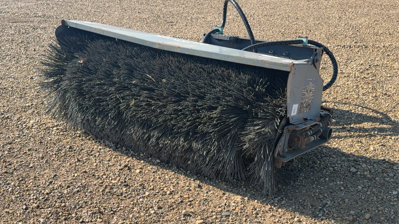 New Holland 72 IN. Hydraulic Sweeper