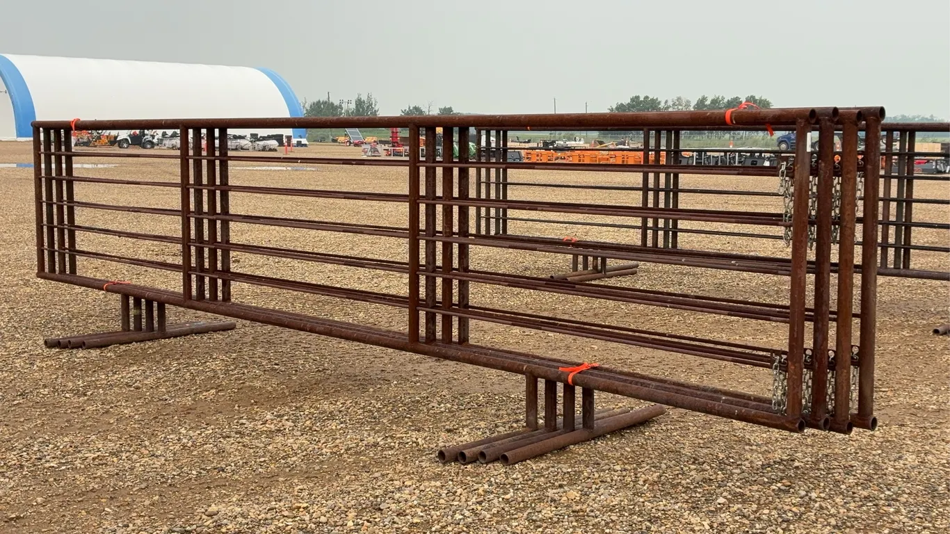 QTY of (4) 24 FT. Freestanding Livestock Panels